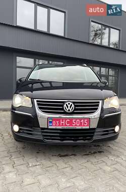 Минивэн Volkswagen Touran 2008 в Святопетровское