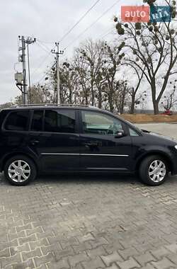 Минивэн Volkswagen Touran 2008 в Святопетровское