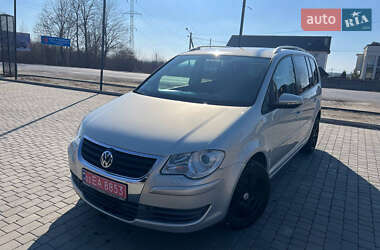 Мінівен Volkswagen Touran 2009 в Івано-Франківську