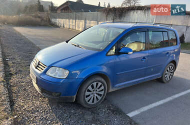 Минивэн Volkswagen Touran 2004 в Ужгороде