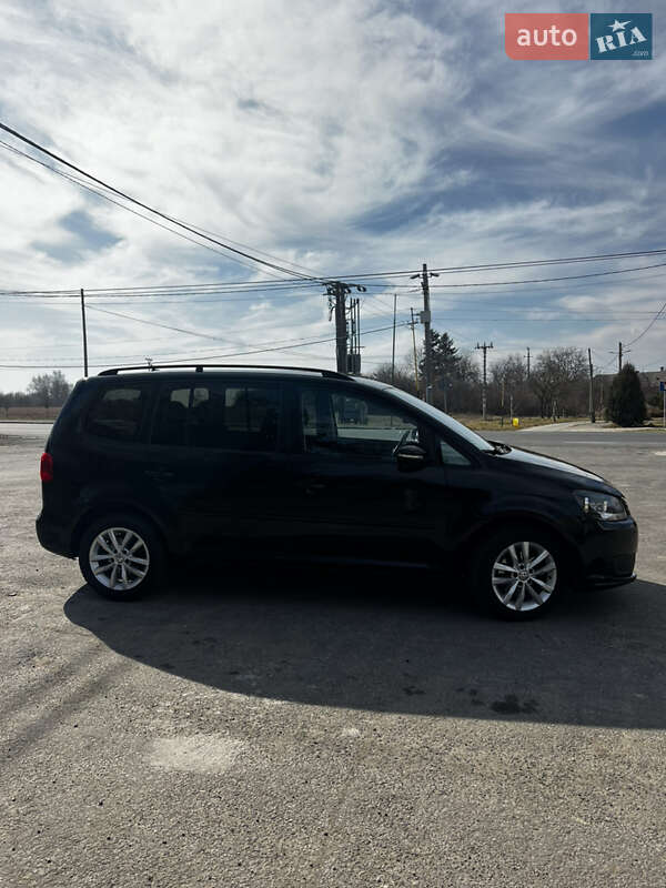 Минивэн Volkswagen Touran 2010 в Рокосово