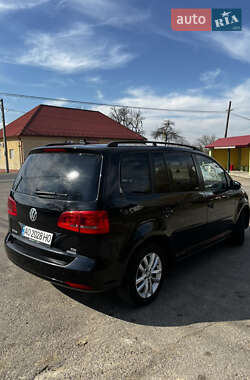 Минивэн Volkswagen Touran 2010 в Рокосово