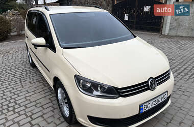 Volkswagen Touran 2011