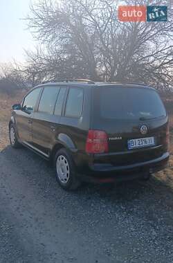 Минивэн Volkswagen Touran 2007 в Полтаве