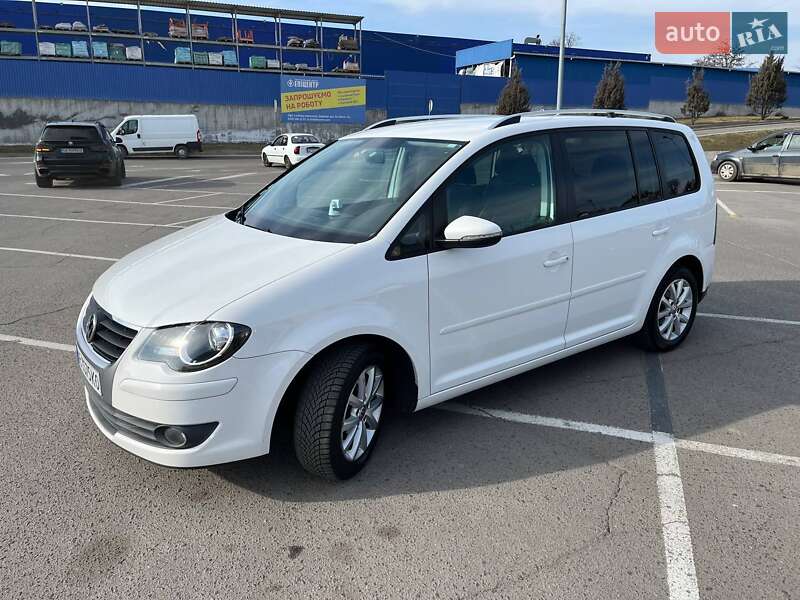 Мінівен Volkswagen Touran 2009 в Вінниці