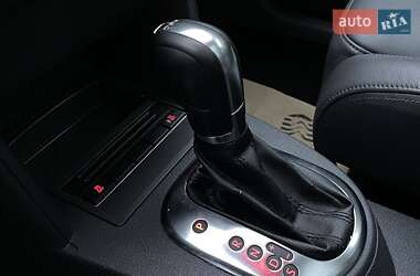Минивэн Volkswagen Touran 2012 в 