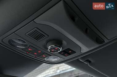Минивэн Volkswagen Touran 2012 в 