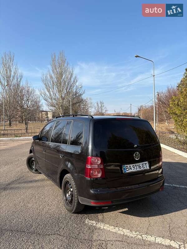 Мінівен Volkswagen Touran 2007 в Олександрії