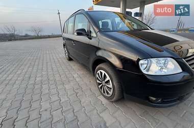 Мінівен Volkswagen Touran 2005 в Кілії