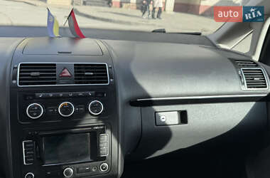 Минивэн Volkswagen Touran 2013 в 