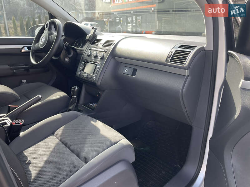 Минивэн Volkswagen Touran 2014 в Тернополе
