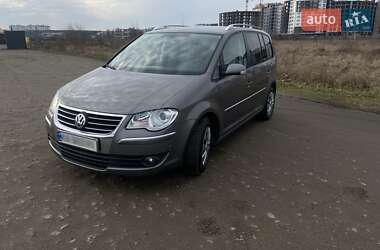 Минивэн Volkswagen Touran 2007 в 