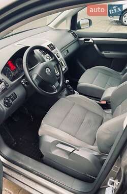 Минивэн Volkswagen Touran 2007 в 