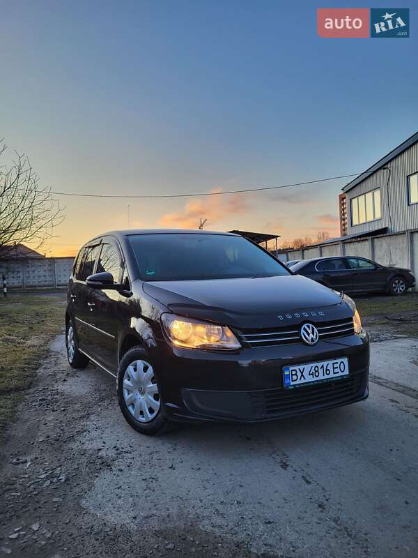 Мінівен Volkswagen Touran 2013 в Хмельницькому