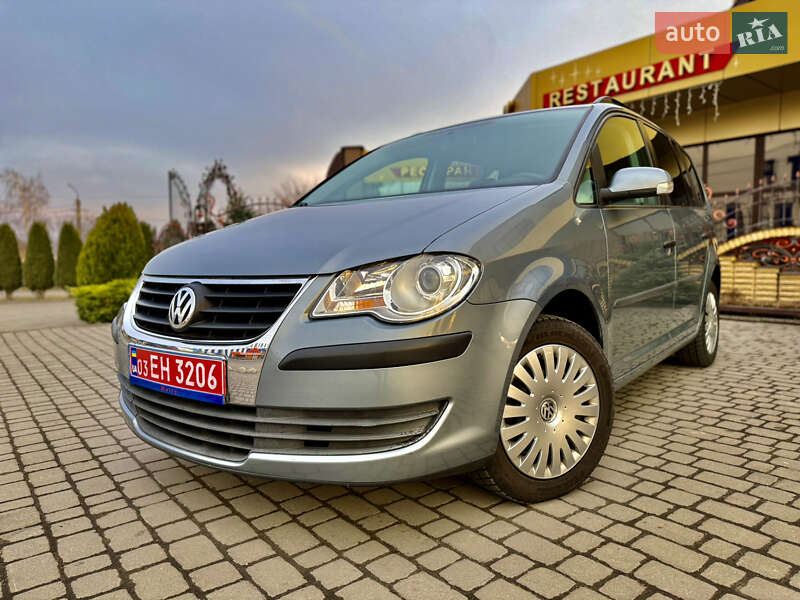 Мінівен Volkswagen Touran 2008 в 