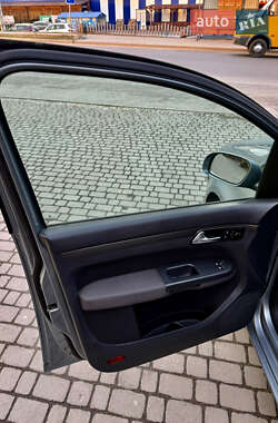 Мінівен Volkswagen Touran 2008 в 