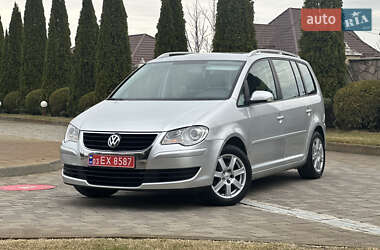 Минивэн Volkswagen Touran 2008 в Сарнах