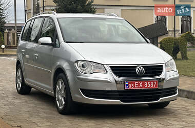 Мінівен Volkswagen Touran 2008 в Сарнах