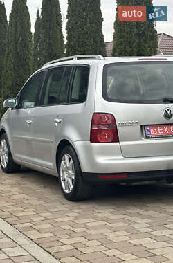 Мінівен Volkswagen Touran 2008 в Сарнах