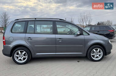 Минивэн Volkswagen Touran 2006 в 