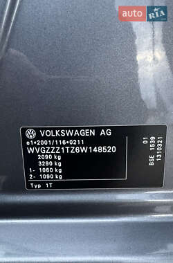 Минивэн Volkswagen Touran 2006 в 