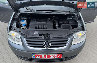 Минивэн Volkswagen Touran 2006 в 