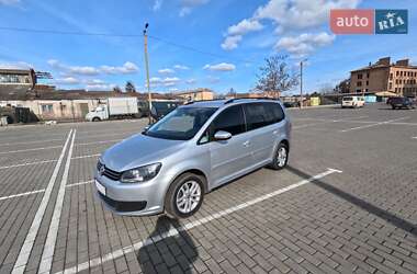 Мінівен Volkswagen Touran 2011 в 