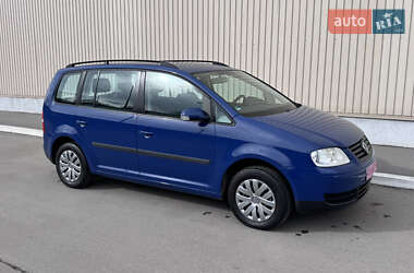 Минивэн Volkswagen Touran 2003 в 