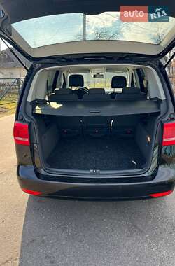 Минивэн Volkswagen Touran 2015 в 