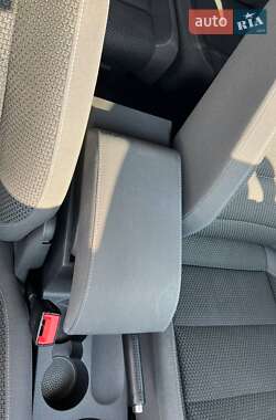 Минивэн Volkswagen Touran 2015 в 