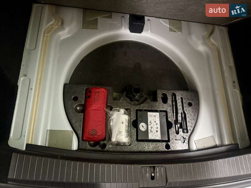 Микровэн Volkswagen Touran 2019 в Харькове фото 27 Микровэн Volkswagen Touran 2019 в Харькове