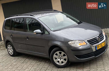 Минивэн Volkswagen Touran 2007 в Самборе