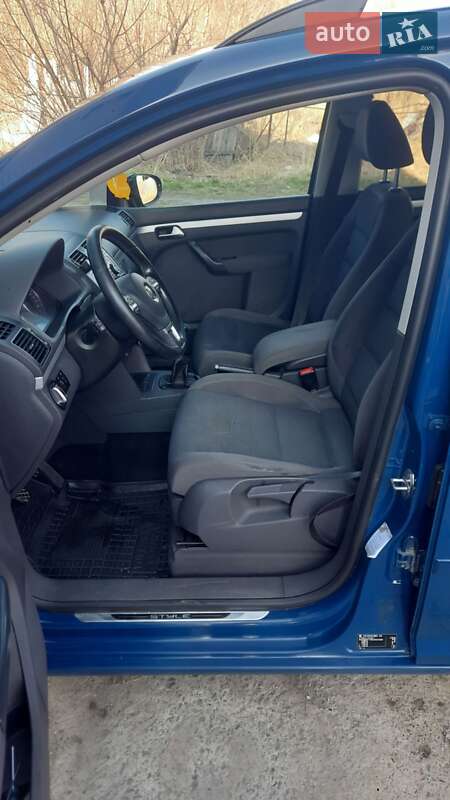 Мінівен Volkswagen Touran 2011 в Бориславі