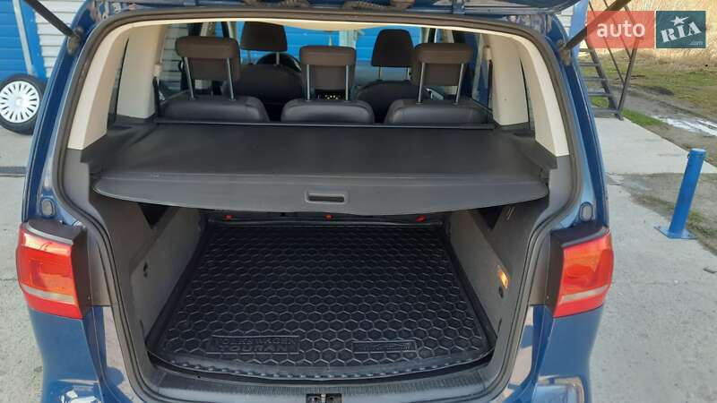 Мінівен Volkswagen Touran 2011 в Бориславі