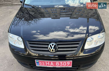 Минивэн Volkswagen Touran 2005 в 