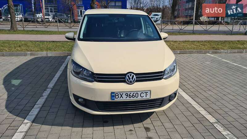 Минивэн Volkswagen Touran 2014 в Хмельницком