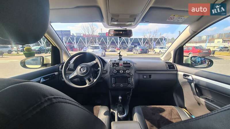 Минивэн Volkswagen Touran 2014 в Хмельницком