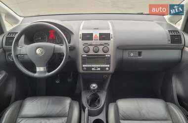 Минивэн Volkswagen Touran 2009 в 