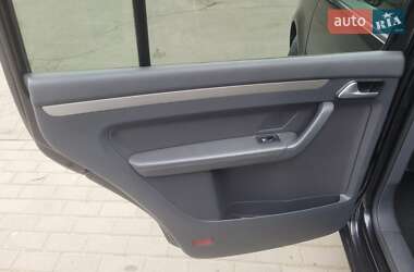 Минивэн Volkswagen Touran 2009 в 