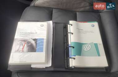 Минивэн Volkswagen Touran 2009 в 