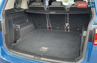 Микровэн Volkswagen Touran 2016 в 