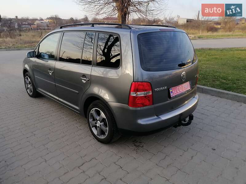 Мінівен Volkswagen Touran 2003 в Львові фото 11 Мінівен Volkswagen Touran 2003 в Львові