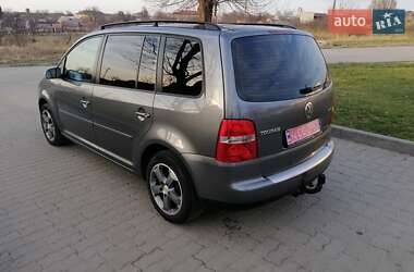 Минивэн Volkswagen Touran 2004 в 