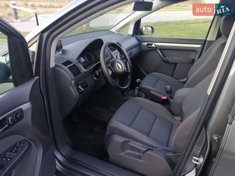 Мінівен Volkswagen Touran 2003 в Львові фото 18 Мінівен Volkswagen Touran 2003 в Львові