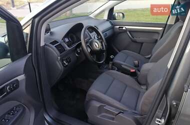 Минивэн Volkswagen Touran 2004 в 