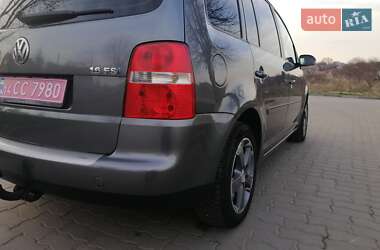 Минивэн Volkswagen Touran 2004 в 