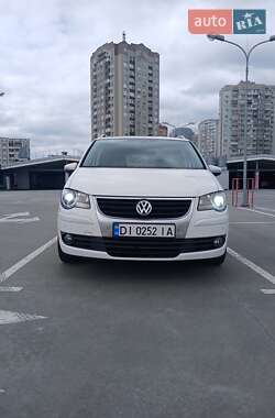 Volkswagen Touran 2010 Volkswagen Touran 2010