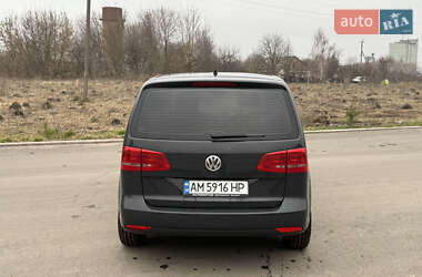 Минивэн Volkswagen Touran 2015 в 