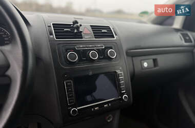Минивэн Volkswagen Touran 2015 в 