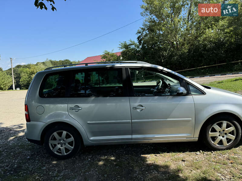 Мінівен Volkswagen Touran 2004 в Бурштині